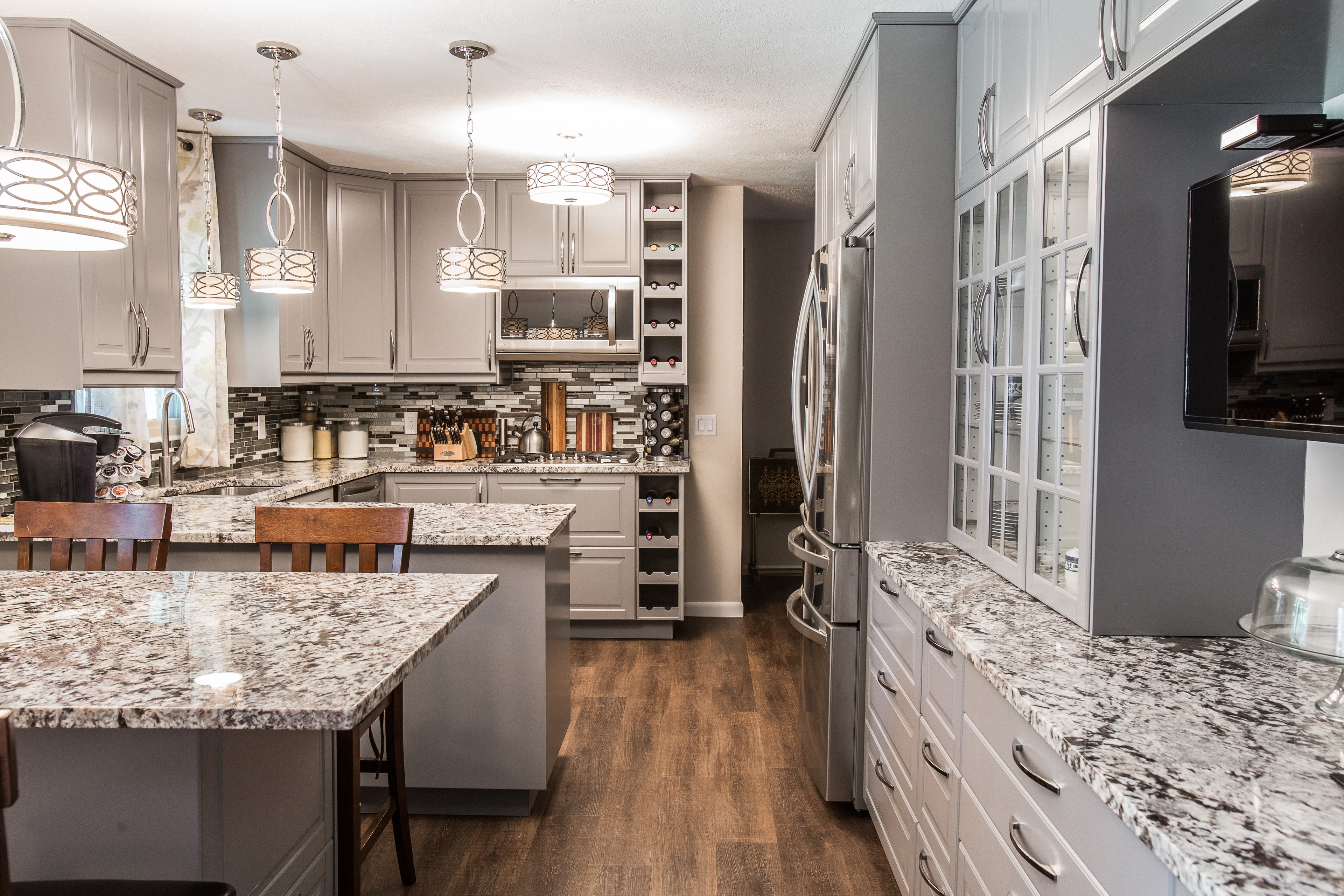 Kitchen layout planning and countertop selection